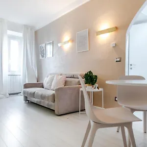 Joivy Vibrant Flat For 4 Near Parks, In Navigli Appartamento Milano