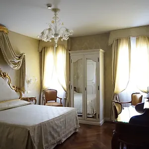 la-locanda-di-orsaria.hotelslidodijesolo.com/