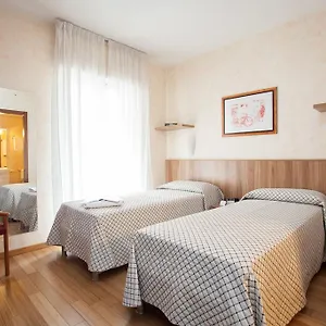 Hotel apartamentowy Desenzano, Mediolan