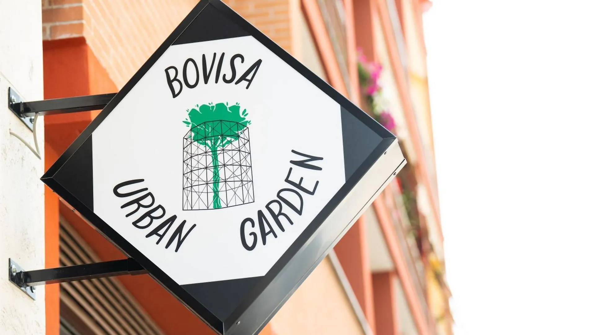 Hostel Bovisa Urban Garden Mediolan Włochy